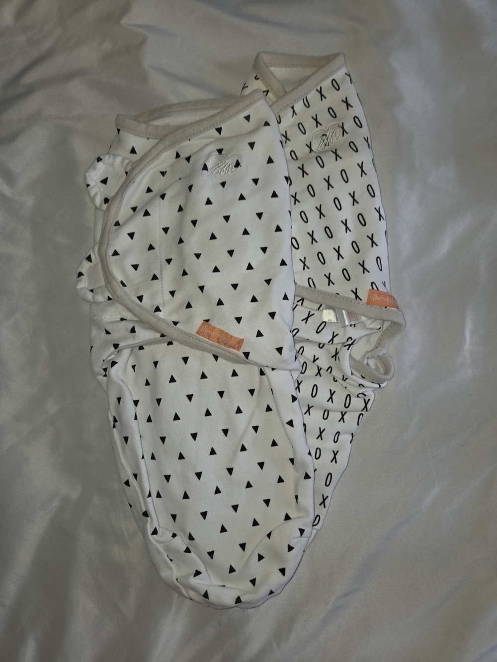 Black & White Triangle and XOXO Swaddle Set